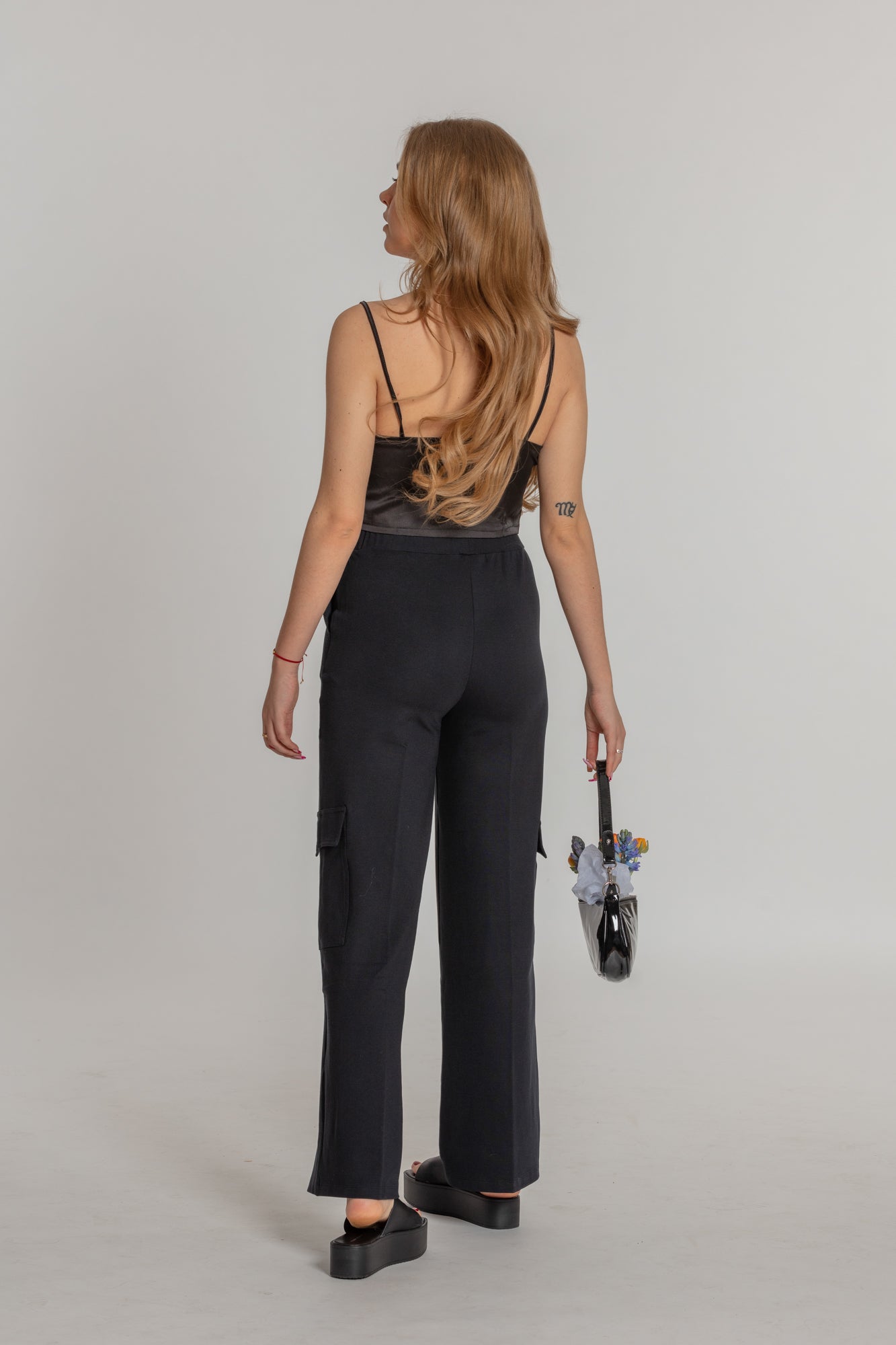 Favourite pocket pants liquorice - Blanche Olia